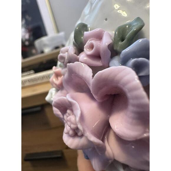 Darling Vintage Floral Porcelain Trinket Box Pastel Colors Cottagecore Decor - Picture 7 of 7